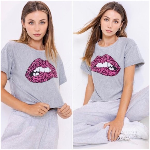 Tops - Semi cropped graphic tshirt